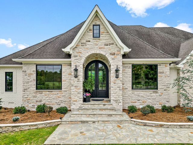 108 Nestledown Xing, Bell Buckle, TN 37020