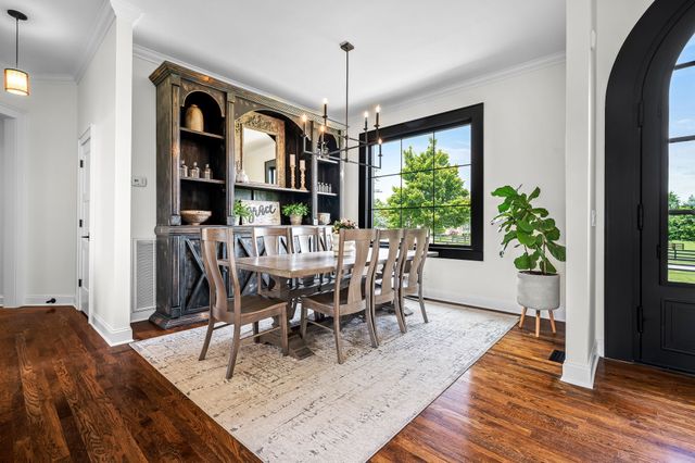 108 Nestledown Xing, Bell Buckle, TN 37020