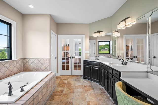 108 Nestledown Xing, Bell Buckle, TN 37020