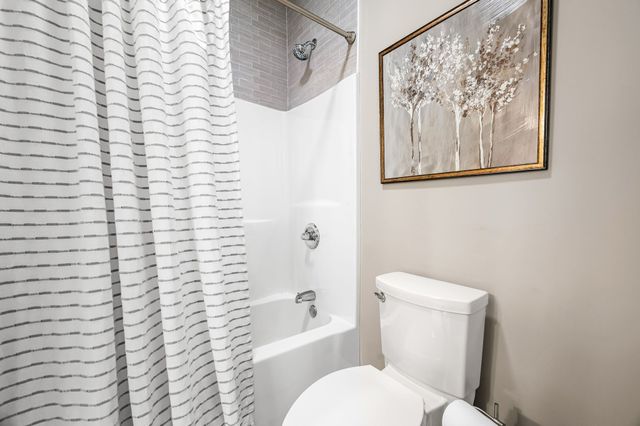 108 Nestledown Xing, Bell Buckle, TN 37020