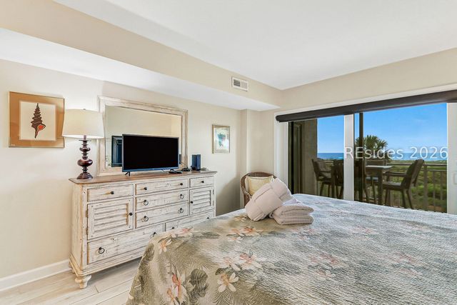 21 S Forest Beach Dr Apt 202, Hilton Head Island, SC 29928