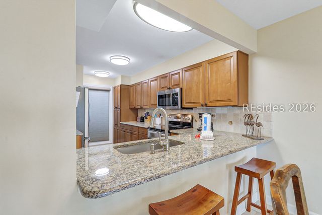 21 S Forest Beach Dr Apt 202, Hilton Head Island, SC 29928
