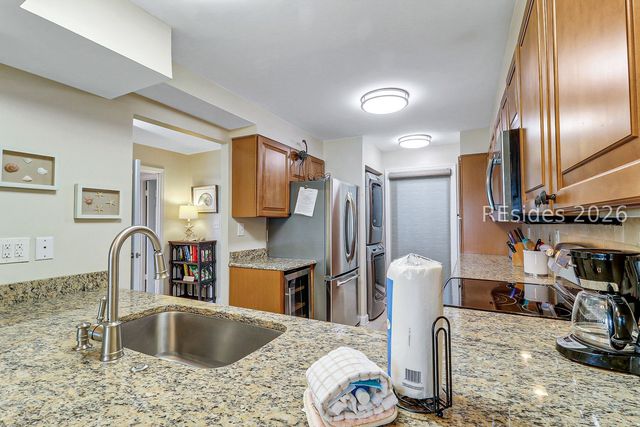 21 S Forest Beach Dr Apt 202, Hilton Head Island, SC 29928