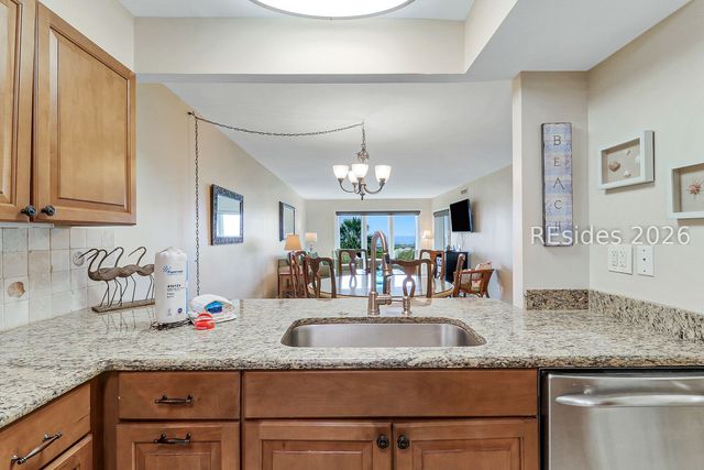 21 S Forest Beach Dr Apt 202, Hilton Head Island, SC 29928