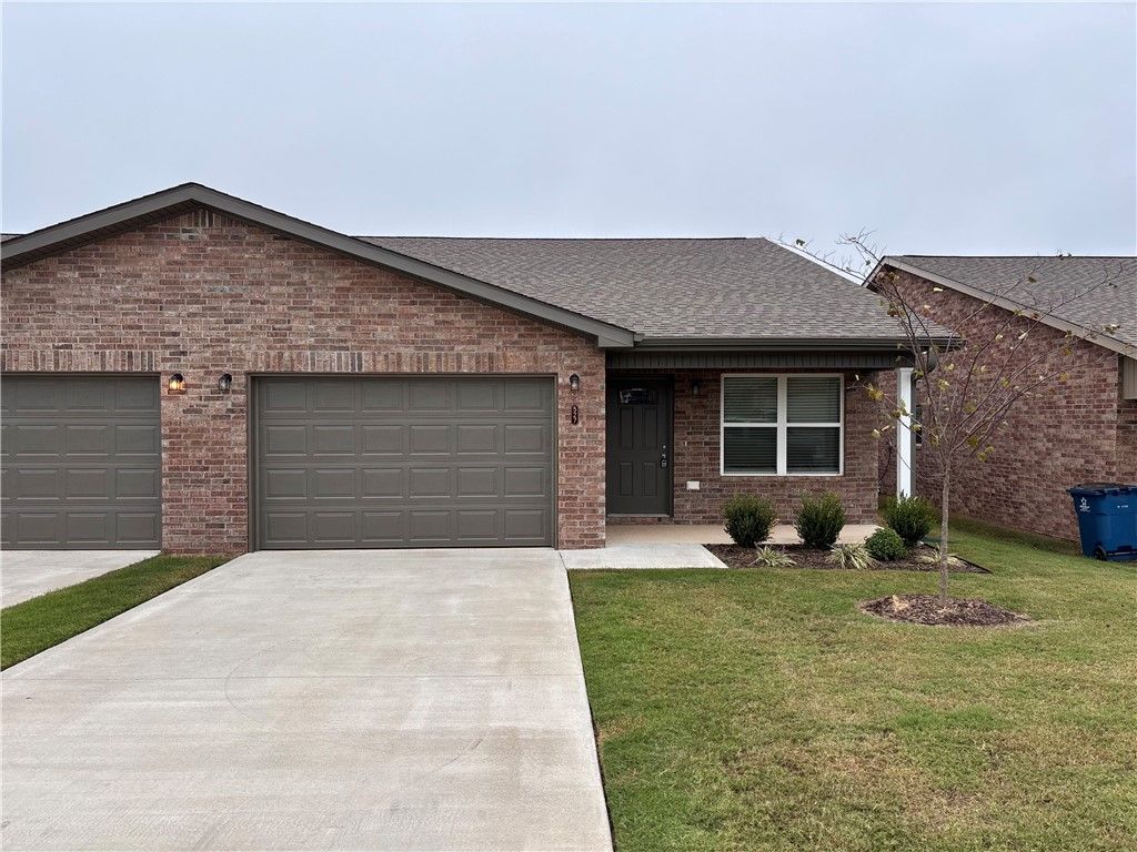 527 69th Avenue, Highfill, AR 72712