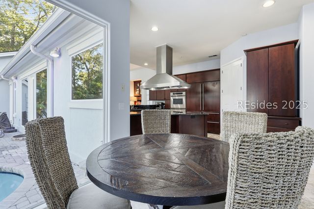 8 Fantail Ln, Hilton Head Island, SC 29926