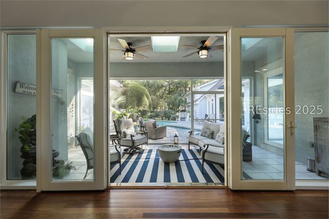 8 Fantail Ln, Hilton Head Island, SC 29926