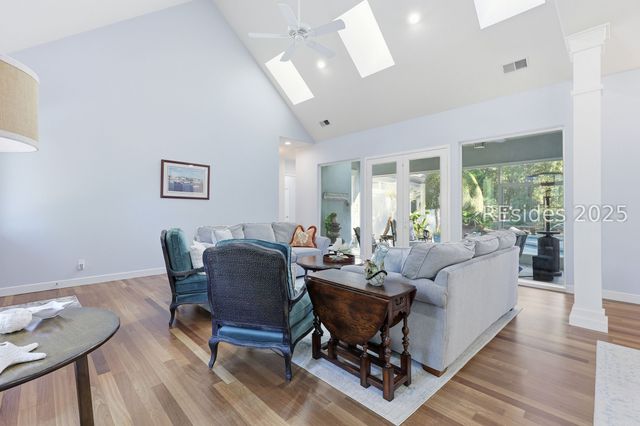 8 Fantail Ln, Hilton Head Island, SC 29926