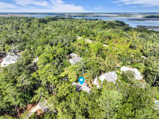 8 Fantail Ln, Hilton Head Island, SC 29926