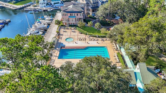 8 Fantail Ln, Hilton Head Island, SC 29926