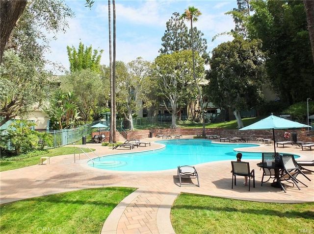 448 N Bellflower Boulevard 319, Long Beach, CA 90814