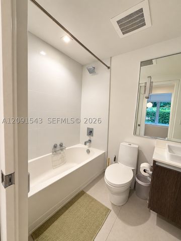 455 NE 39th St 103, Miami, FL 33137