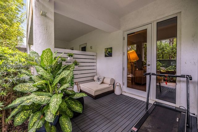 455 NE 39th St 103, Miami, FL 33137