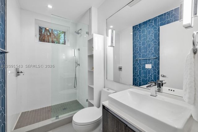 455 NE 39th St 103, Miami, FL 33137
