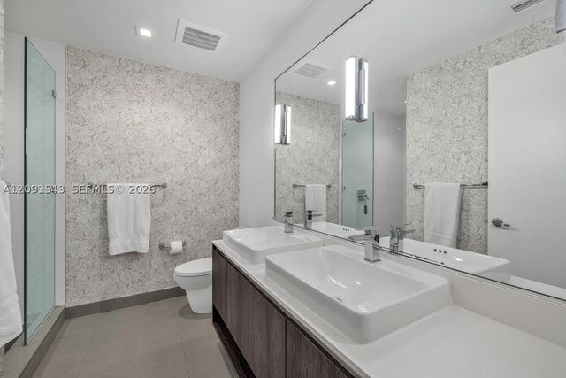 455 NE 39th St 103, Miami, FL 33137