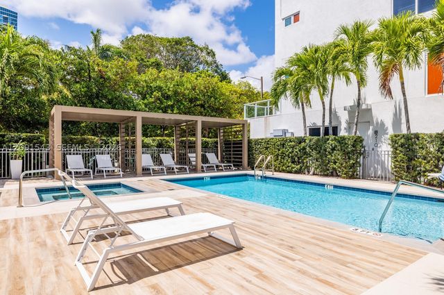 455 NE 39th St 103, Miami, FL 33137