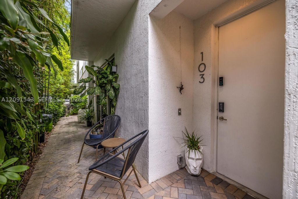 455 NE 39th St 103, Miami, FL 33137
