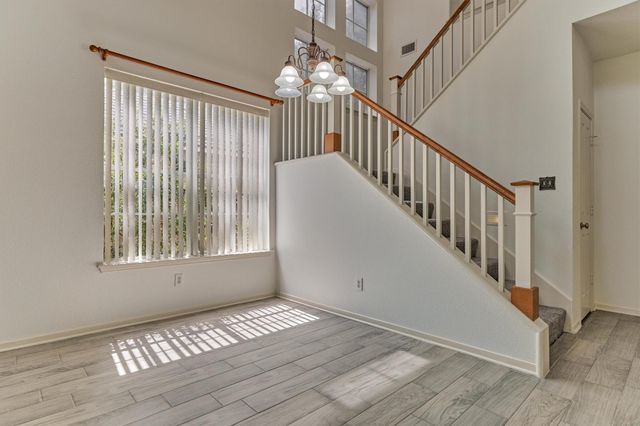 11 Vinca Trail, The Woodlands, TX 77382