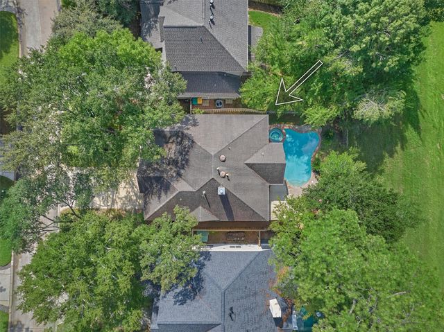 11 Vinca Trail, The Woodlands, TX 77382