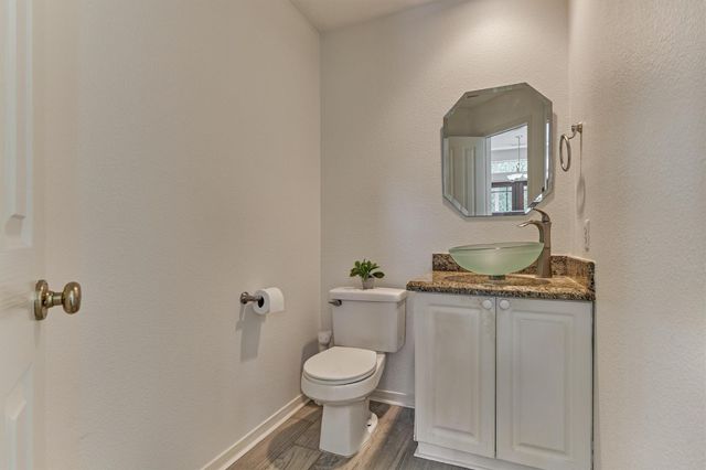 11 Vinca Trail, The Woodlands, TX 77382