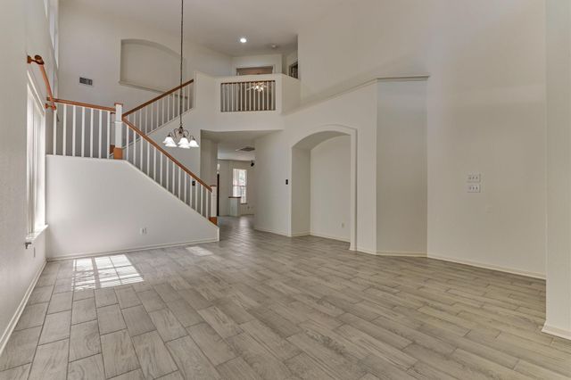 11 Vinca Trail, The Woodlands, TX 77382