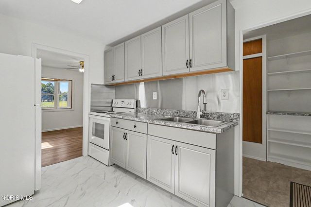 5302 Bennett Road, Toledo, OH 43612