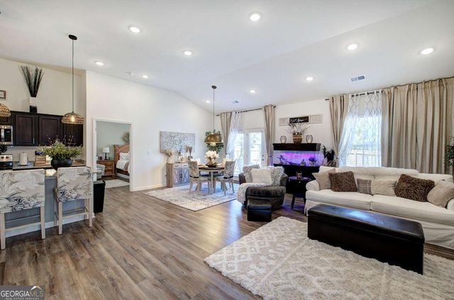 102 Sorrento Drive NW, Cartersville, GA 30120