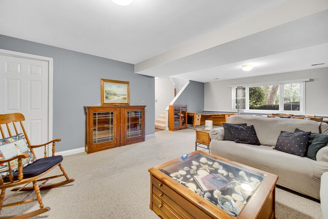 2667 High Sierra Drive, Valparaiso, IN 46385