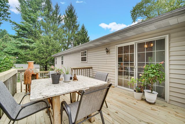 2667 High Sierra Drive, Valparaiso, IN 46385