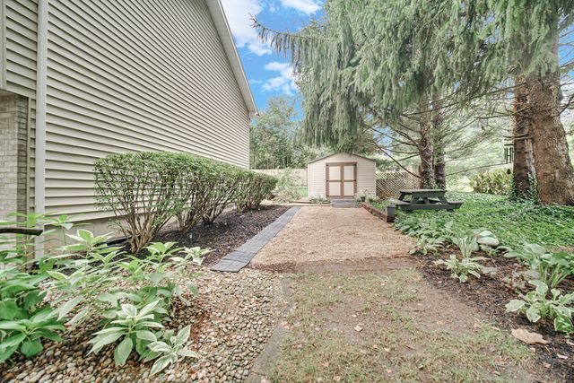 2667 High Sierra Drive, Valparaiso, IN 46385