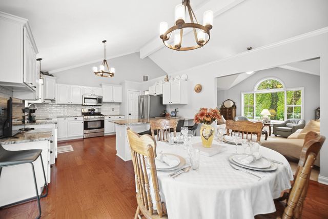 2667 High Sierra Drive, Valparaiso, IN 46385