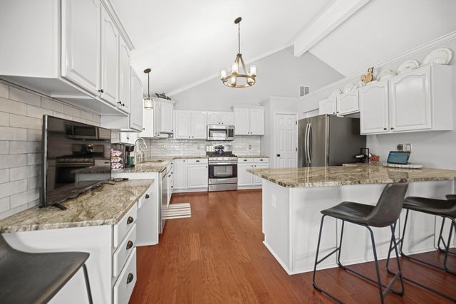2667 High Sierra Drive, Valparaiso, IN 46385