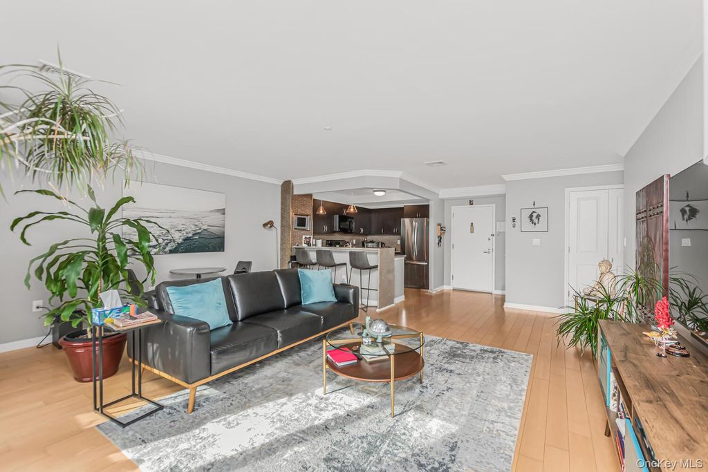 1490 Outlook Avenue 1D, Bronx, NY 10465 — photo 3