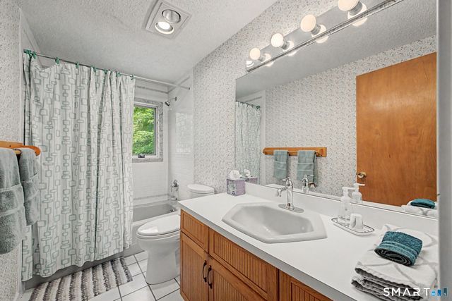 6 Fox Run, Sherman, CT 06784
