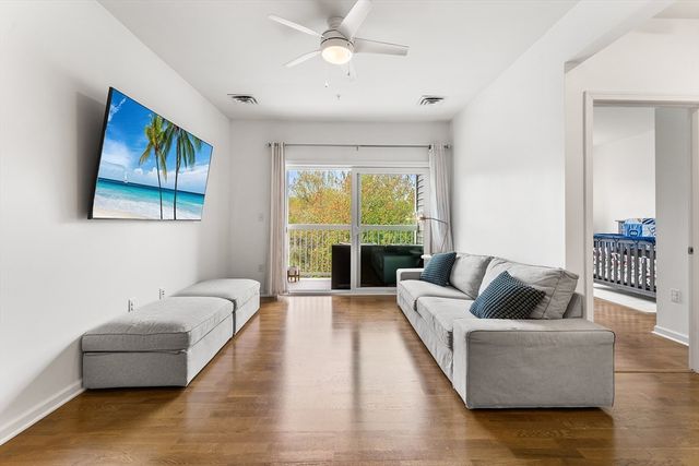 110 Trotter Rd 2310, Weymouth, MA 02190