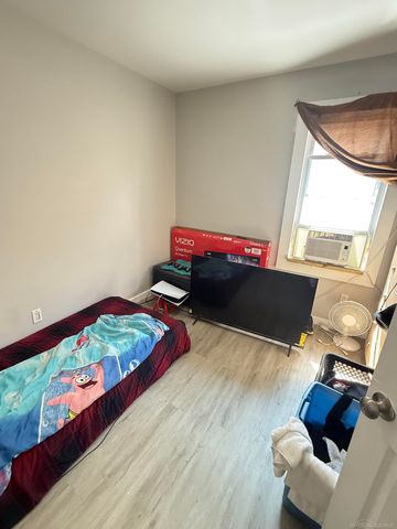5595 Oregon Street, Detroit, MI 48204