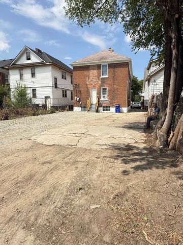 5595 Oregon Street, Detroit, MI 48204
