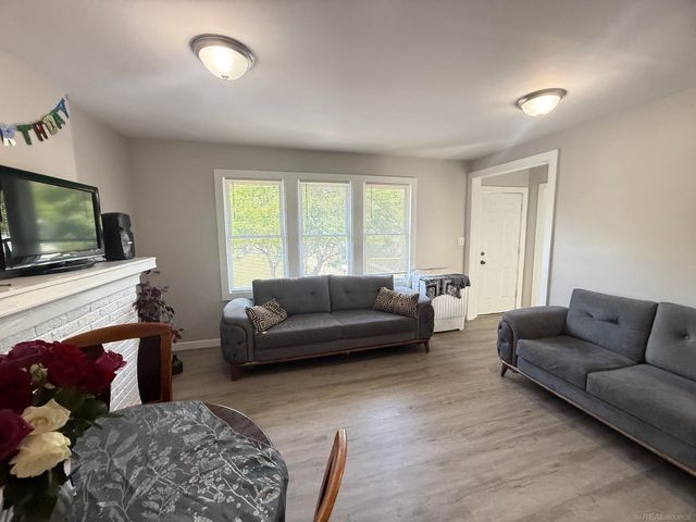 5595 Oregon Street, Detroit, MI 48204