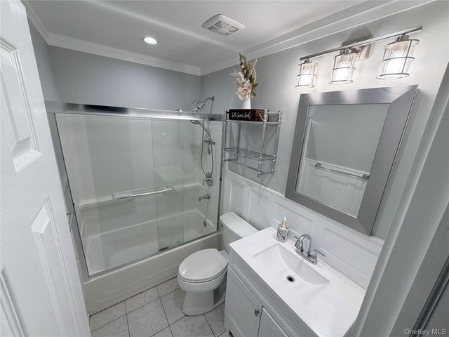 190 Millard Avenue 190, West Babylon, NY 11704