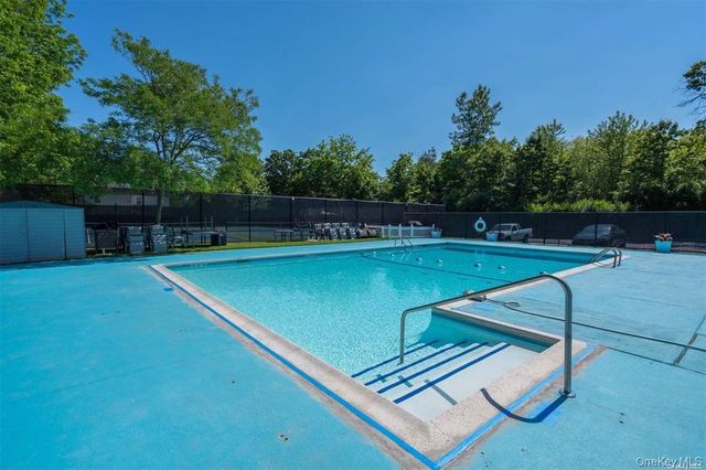 190 Millard Avenue 190, West Babylon, NY 11704