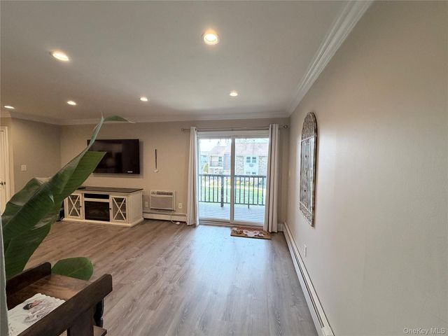 190 Millard Avenue 190, West Babylon, NY 11704