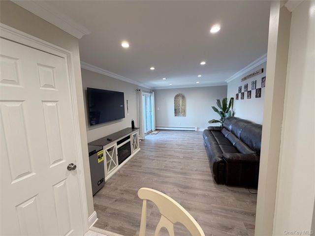 190 Millard Avenue 190, West Babylon, NY 11704