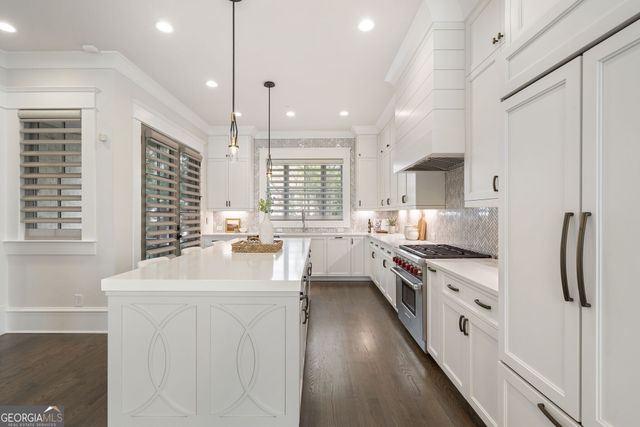 3715 Peachtree Road NE 12, Atlanta, GA 30319