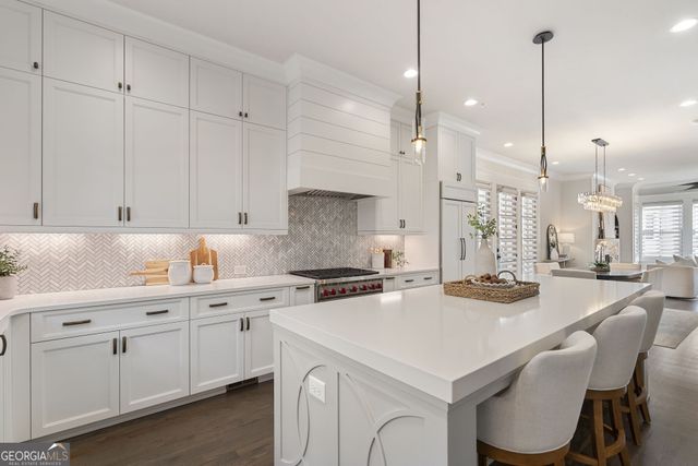 3715 Peachtree Road NE 12, Atlanta, GA 30319