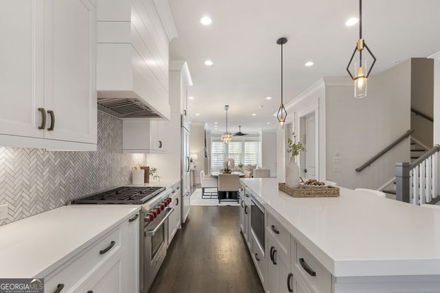 3715 Peachtree Road NE 12, Atlanta, GA 30319