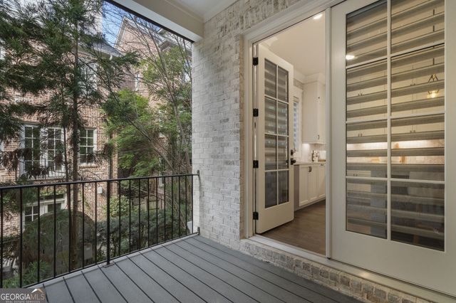 3715 Peachtree Road NE 12, Atlanta, GA 30319