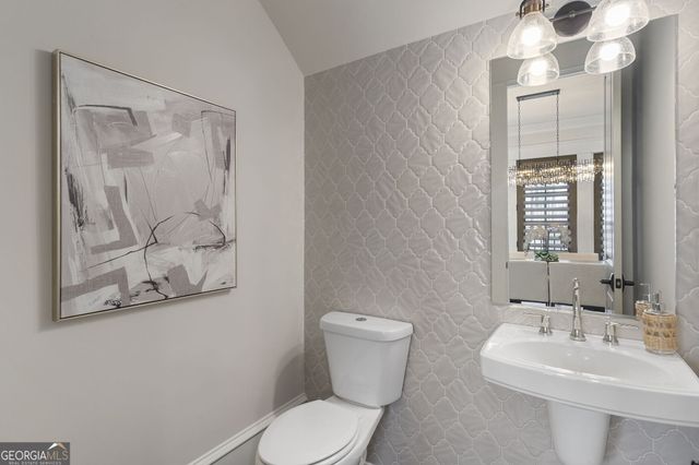 3715 Peachtree Road NE 12, Atlanta, GA 30319