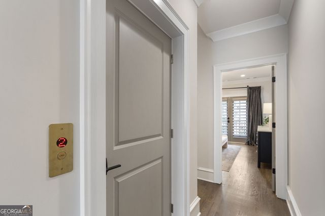 3715 Peachtree Road NE 12, Atlanta, GA 30319