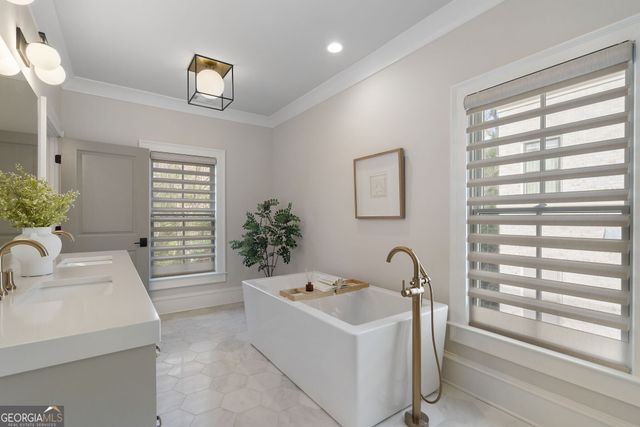 3715 Peachtree Road NE 12, Atlanta, GA 30319