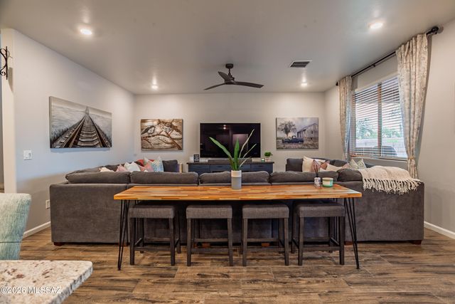 3272 W Shadow Park Way, Tucson, AZ 85742